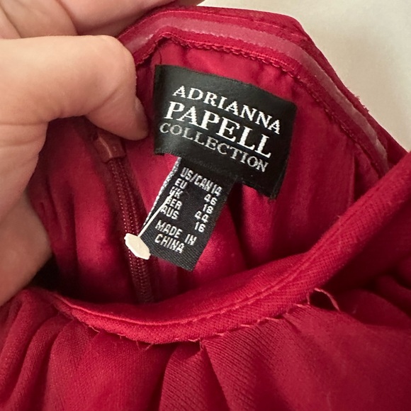 ADRIANNA PAPELL RED ONE SHOULDER GOWN - Picture 3 of 7